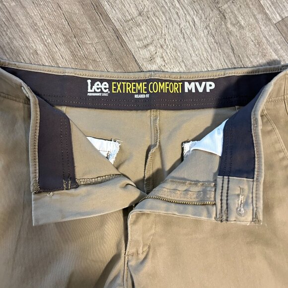 Lee MVP Relaxed Khaki Pants - 33x30 - Picture 4 of 5